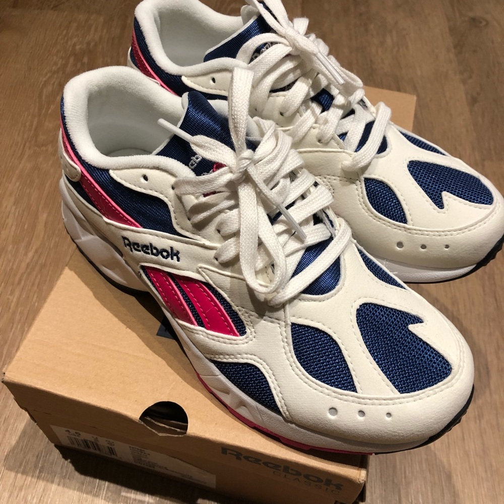 New Reebok aztrek sneakers